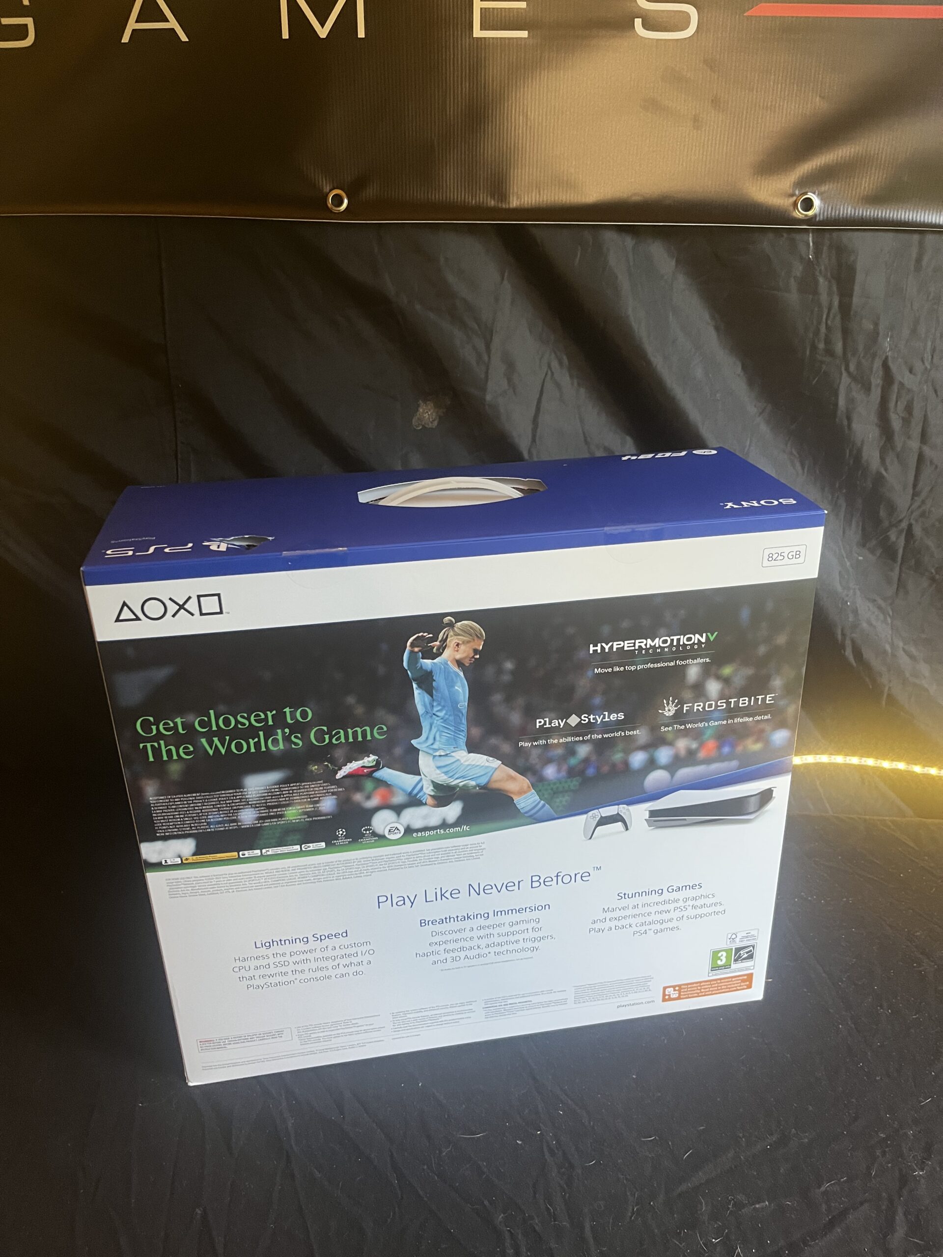 PlayStation 5 Disc edition EA Sports FC24 Bundle - Image 2